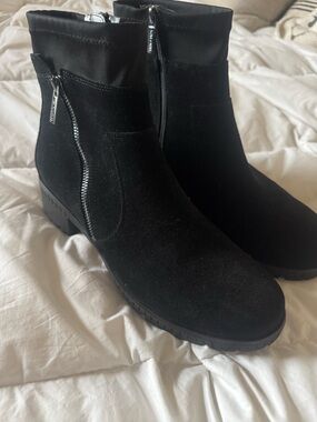 Women's Black Ankle Booties with Side Zip Pull